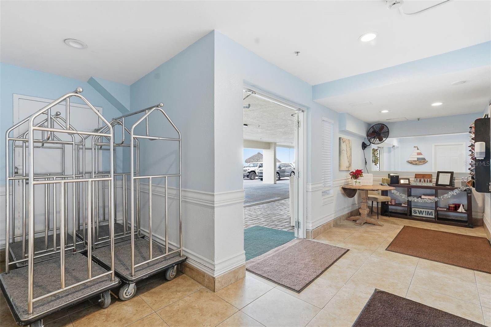 Image 34 of 43 For 17450 Gulf Boulevard 104