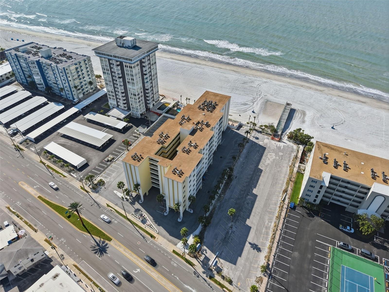 Image 6 of 43 For 17450 Gulf Boulevard 104