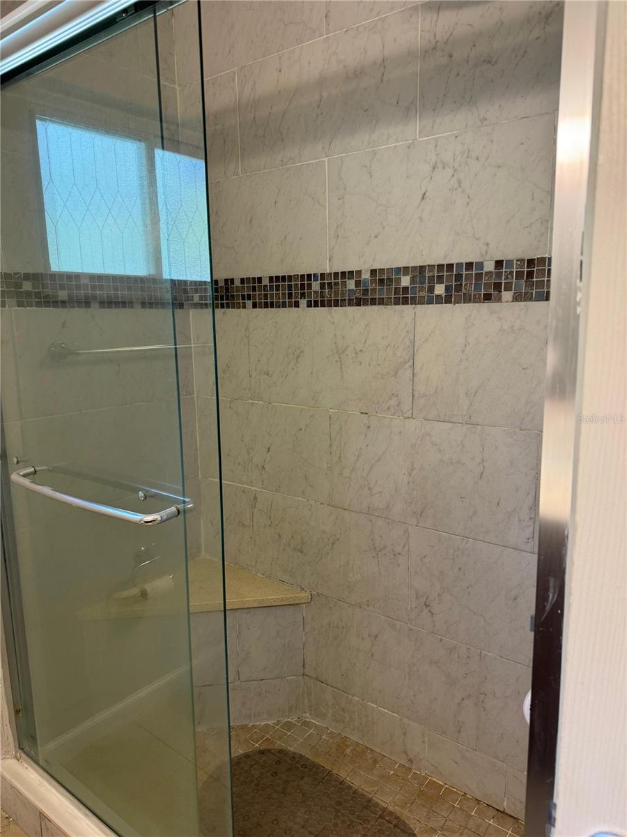 Image 10 of 35 For 2331 Oak Street