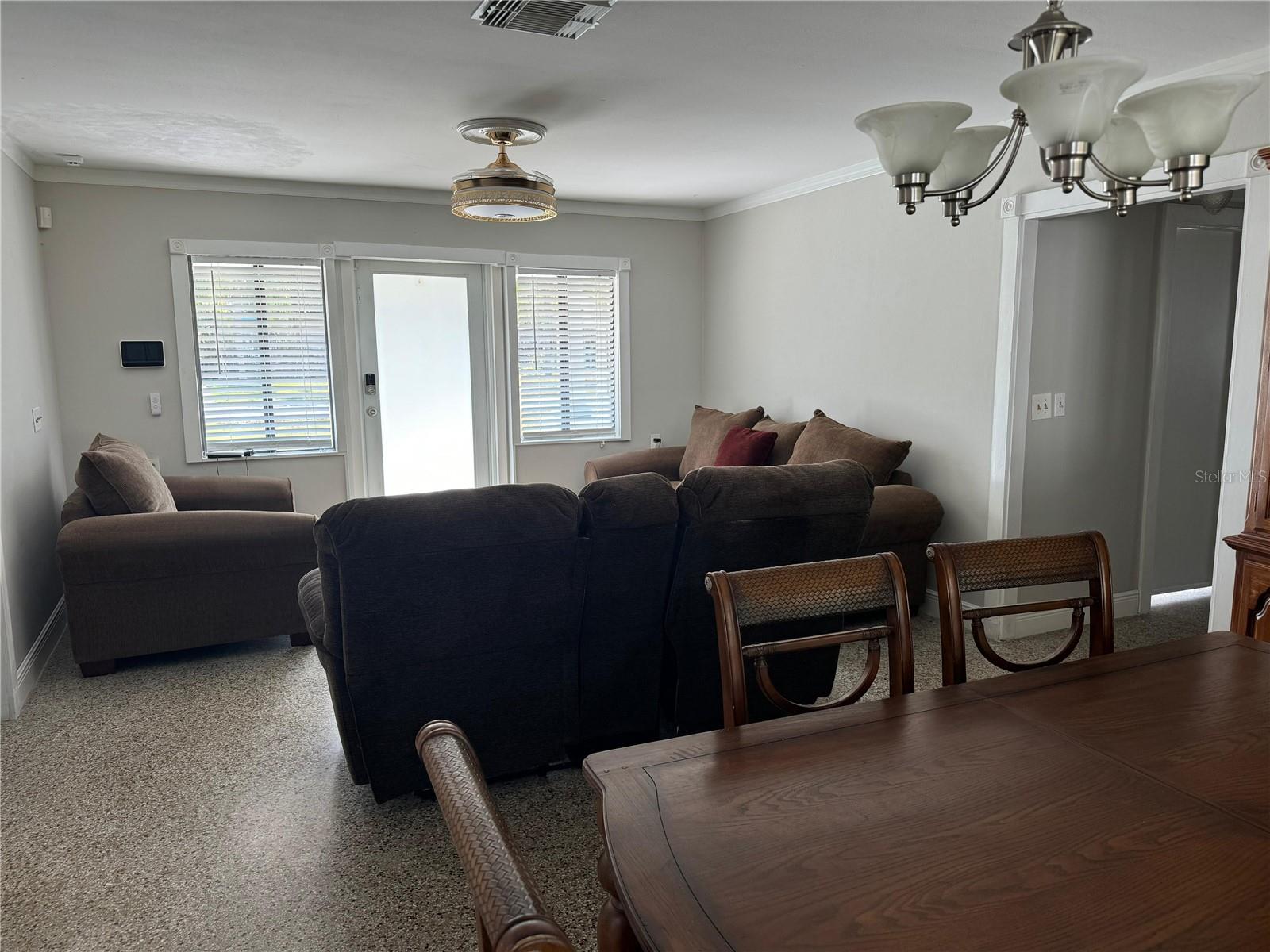 Image 21 of 35 For 2331 Oak Street