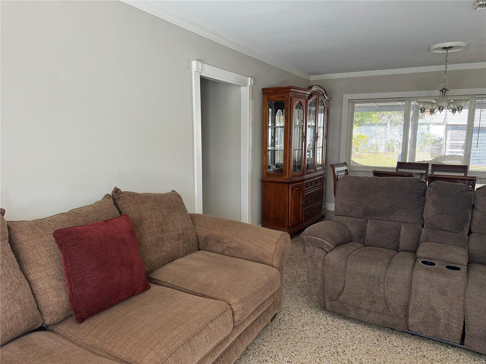 Image 23 of 35 For 2331 Oak Street