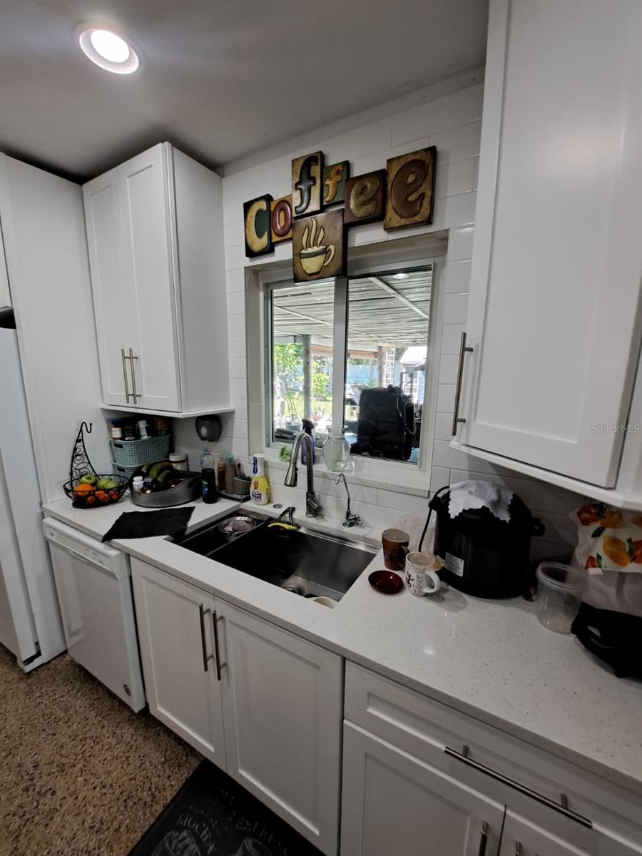 Image 3 of 35 For 2331 Oak Street