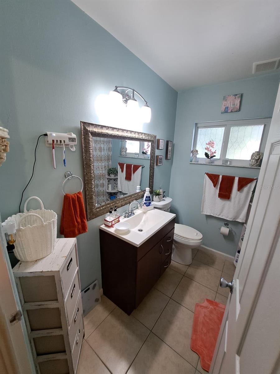 Image 33 of 35 For 2331 Oak Street