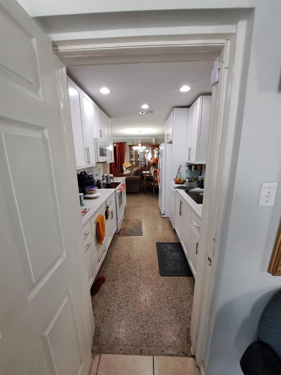 Image 34 of 35 For 2331 Oak Street