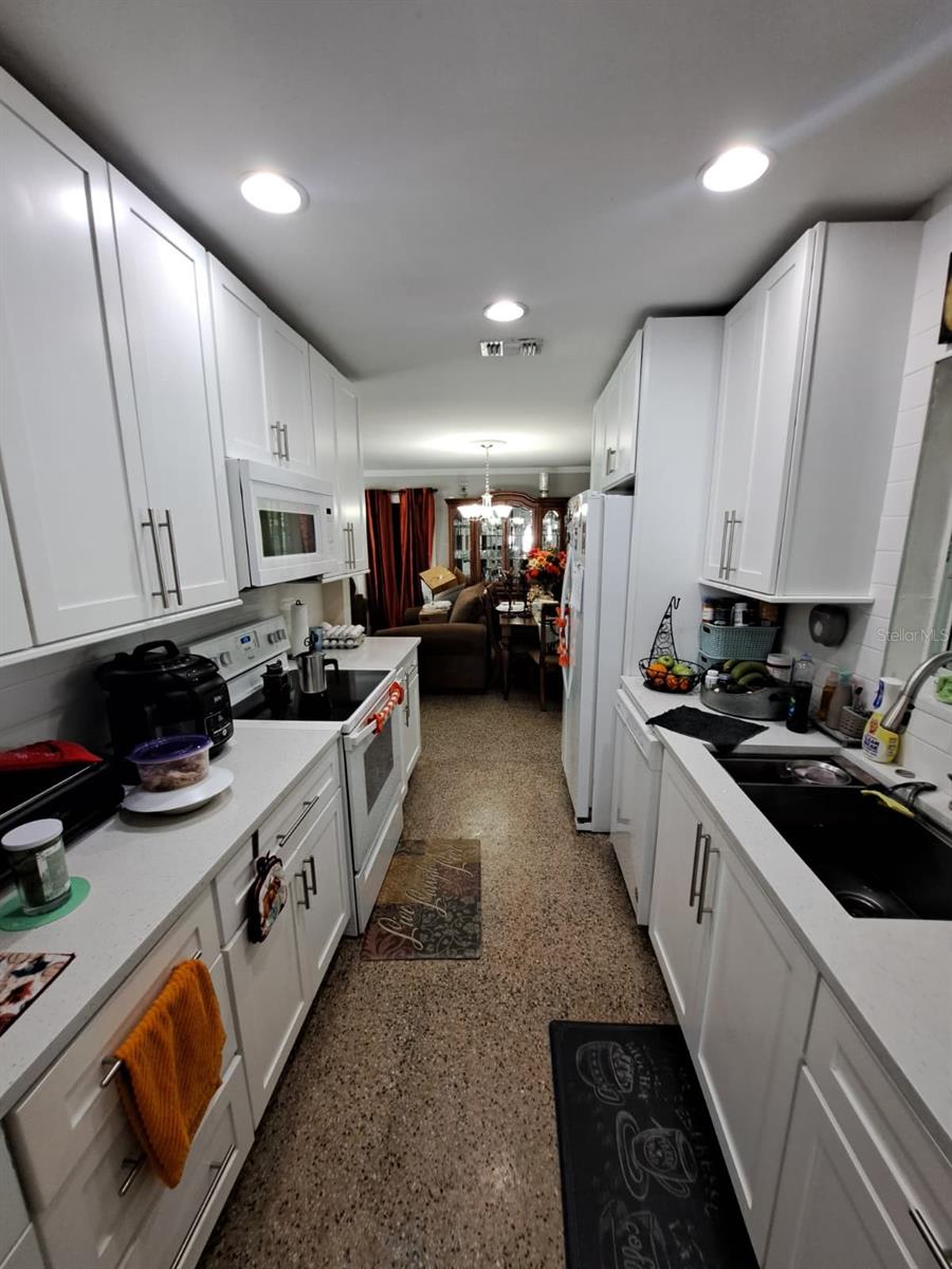 Image 5 of 35 For 2331 Oak Street