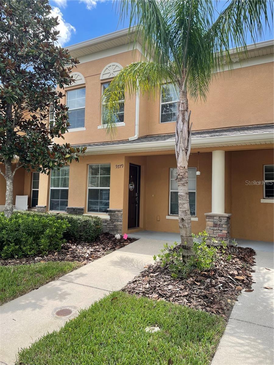 Image 33 of 33 For 9779 Trumpet Vine Loop