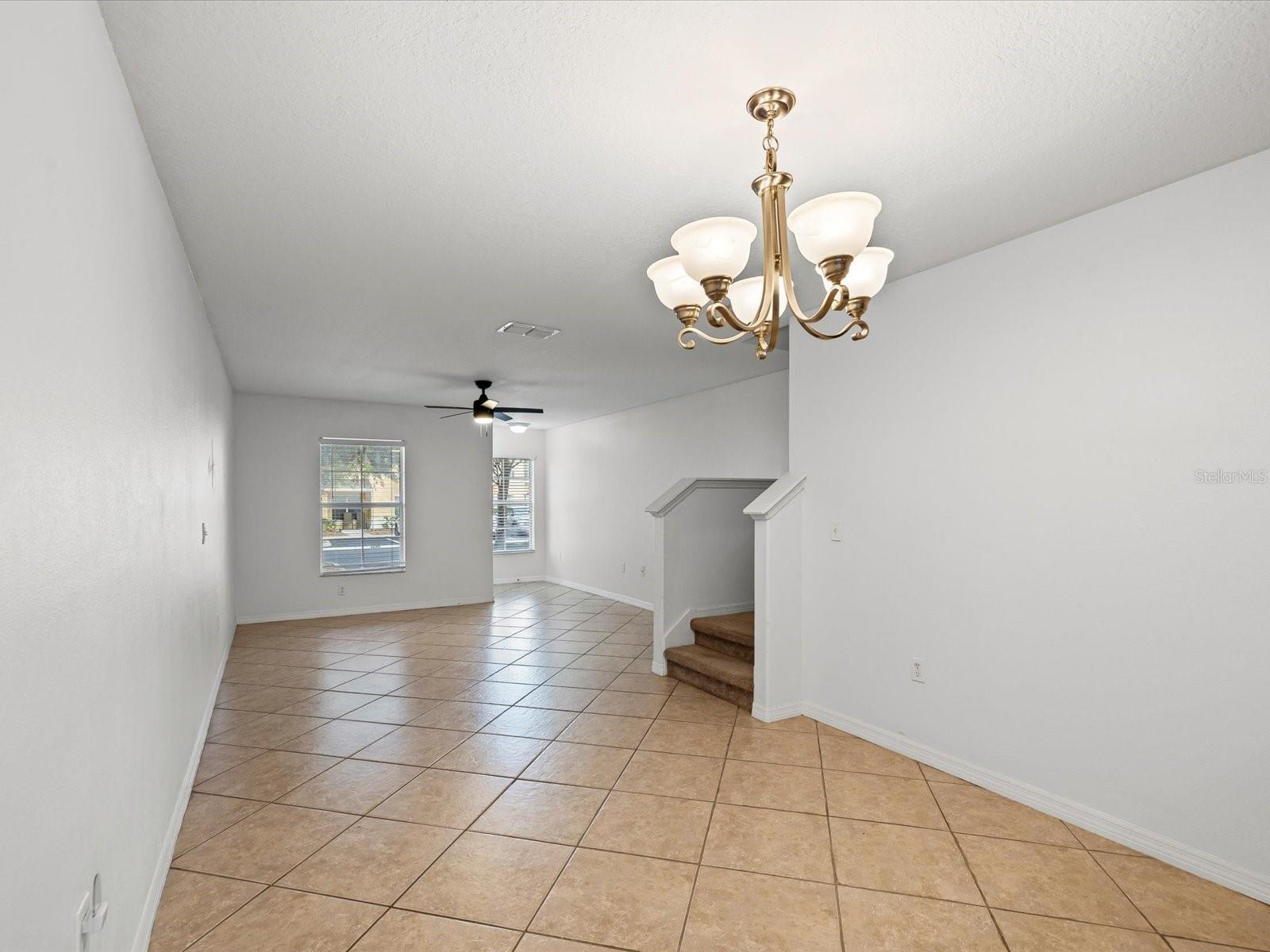 Image 7 of 33 For 9779 Trumpet Vine Loop