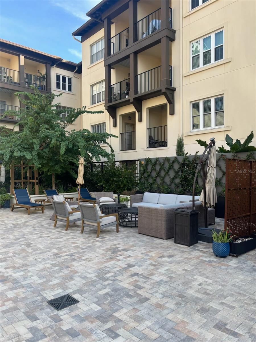 Image 16 of 18 For 200 4th Avenue S 302