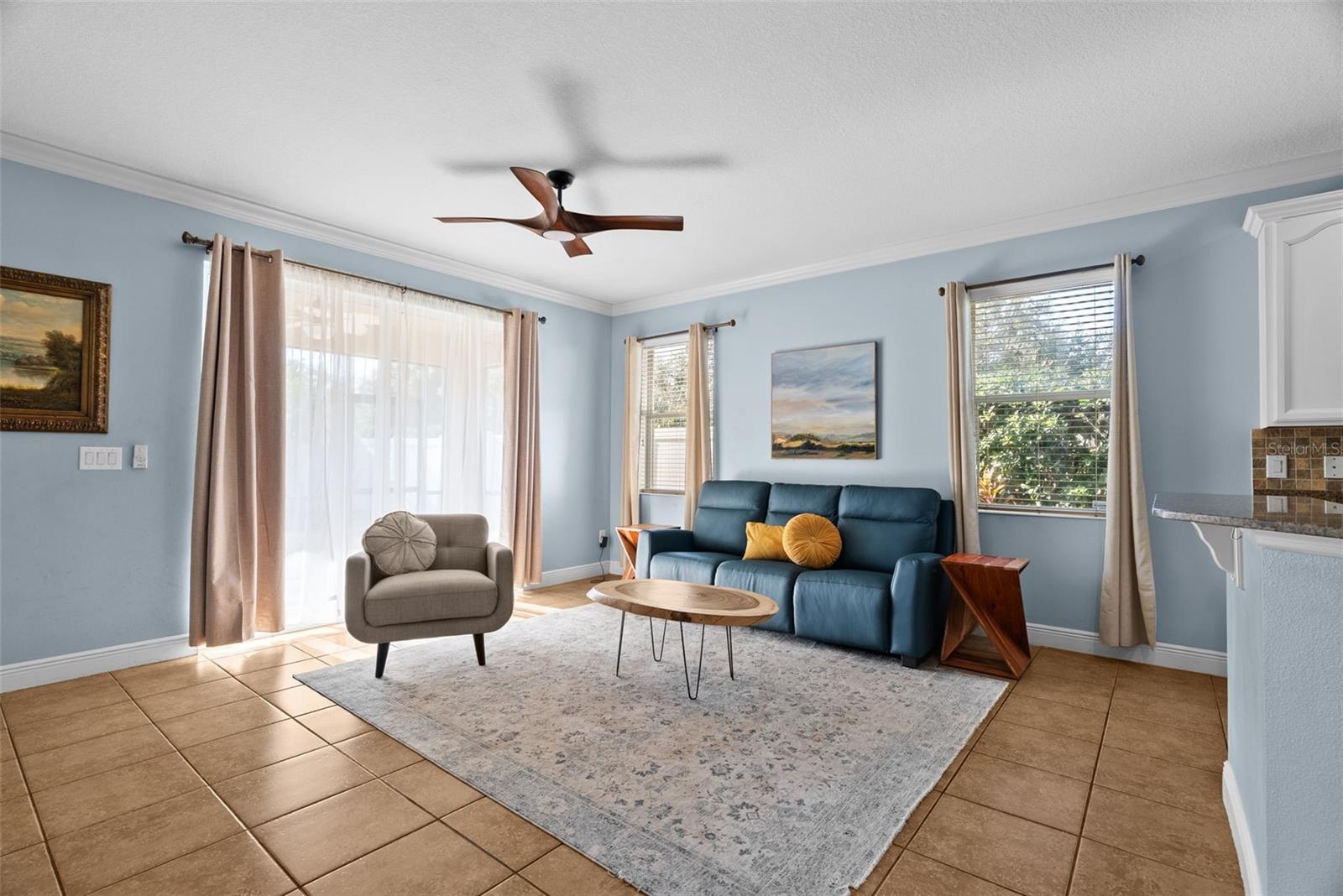 Listing photo id 15 for 2918 Winglewood Circle