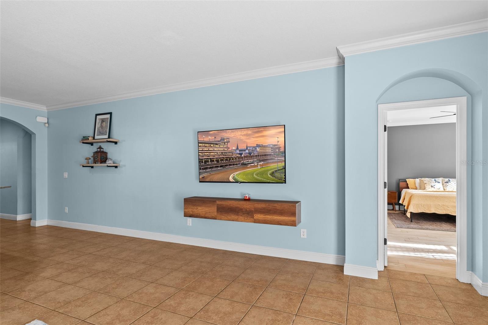 Listing photo id 16 for 2918 Winglewood Circle