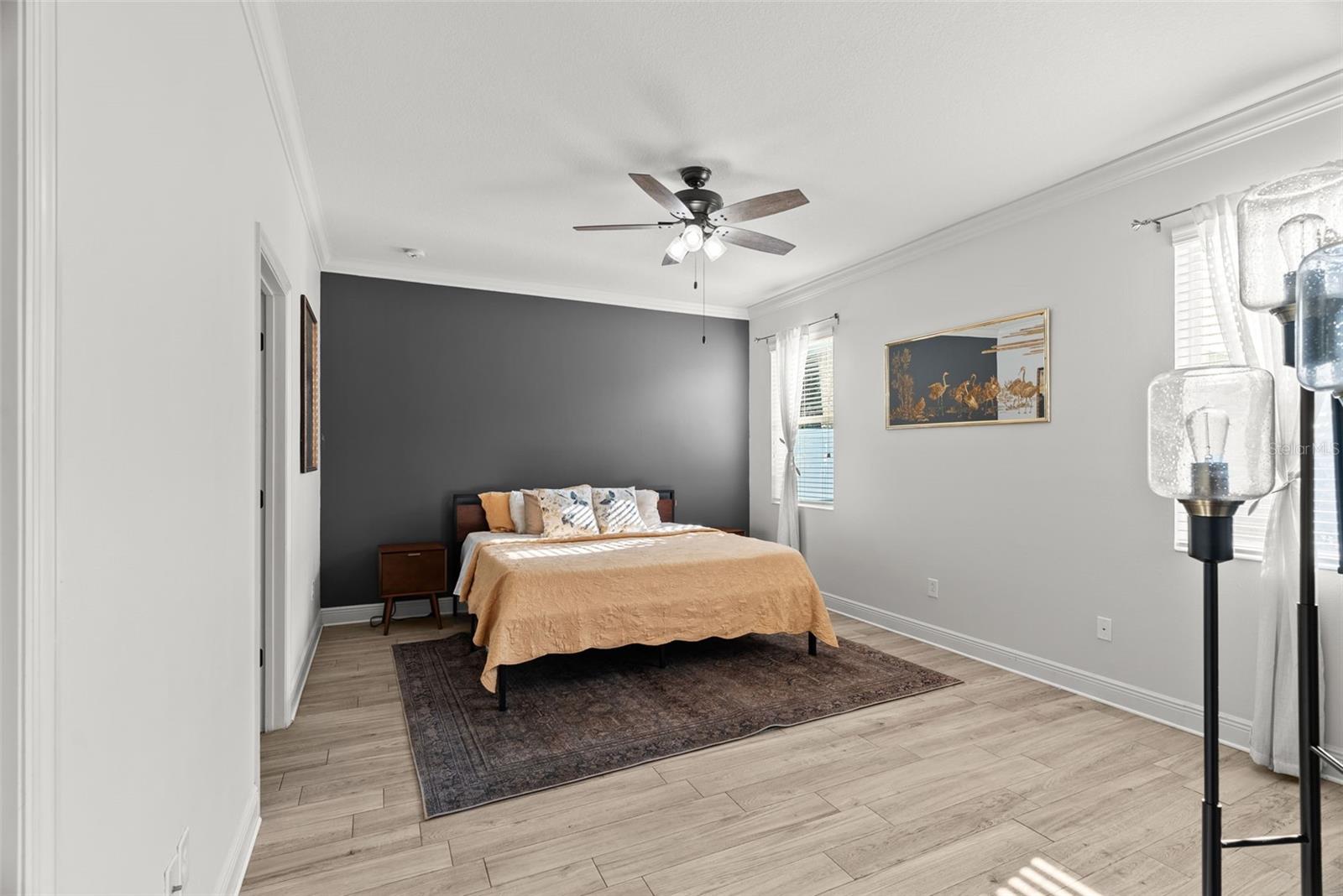 Listing photo id 17 for 2918 Winglewood Circle