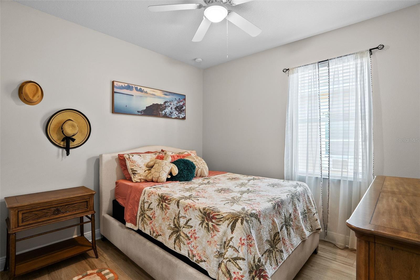 Listing photo id 30 for 2918 Winglewood Circle