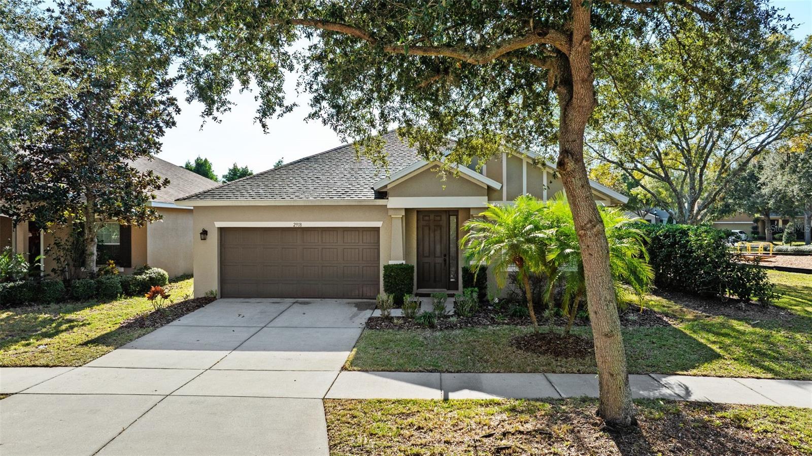 Listing photo id 41 for 2918 Winglewood Circle