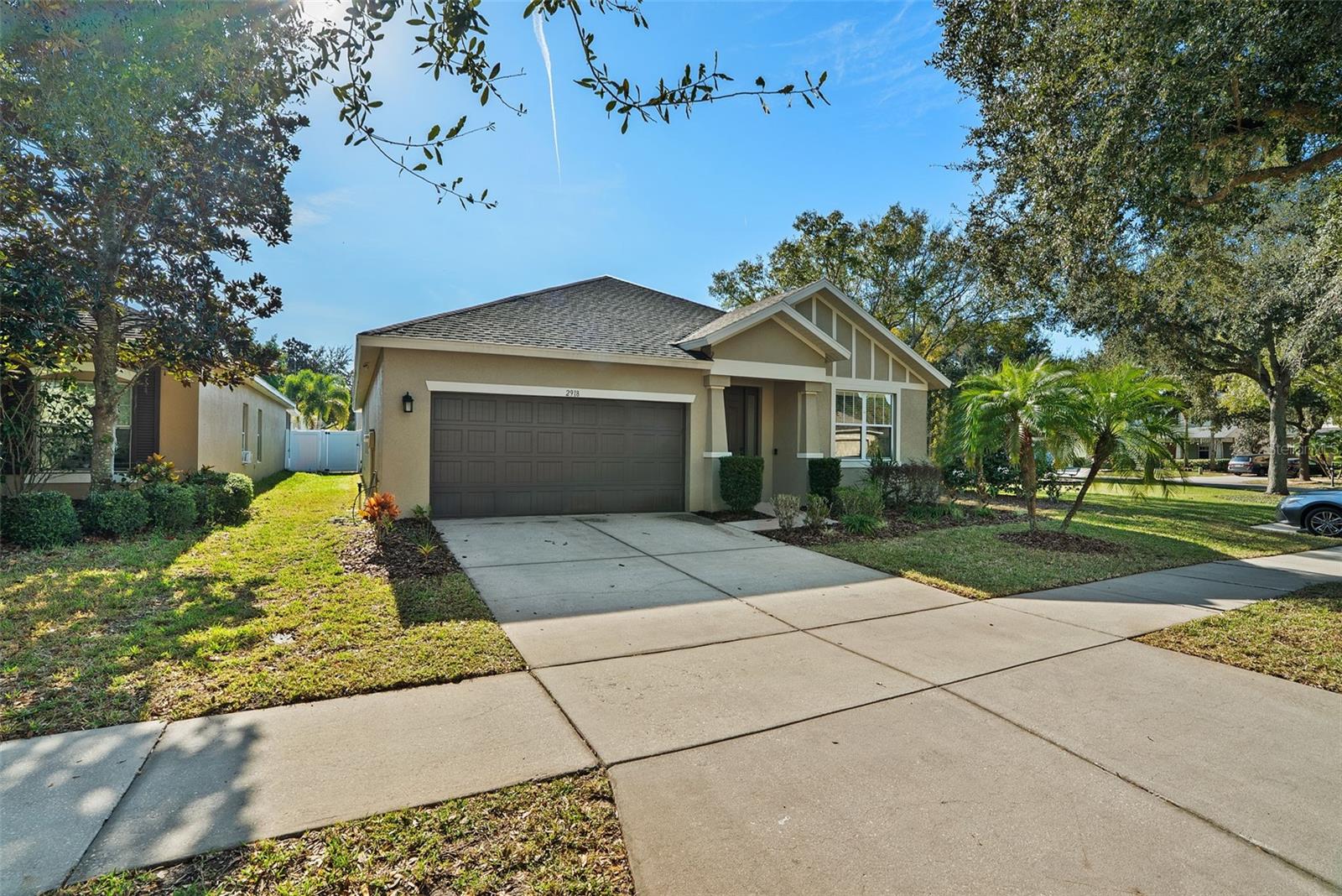 Listing photo id 43 for 2918 Winglewood Circle