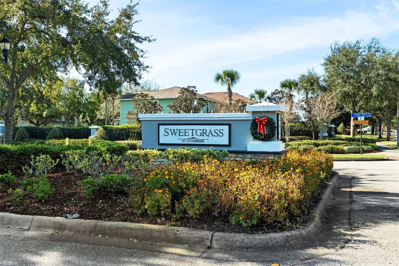 Listing photo id 53 for 2918 Winglewood Circle