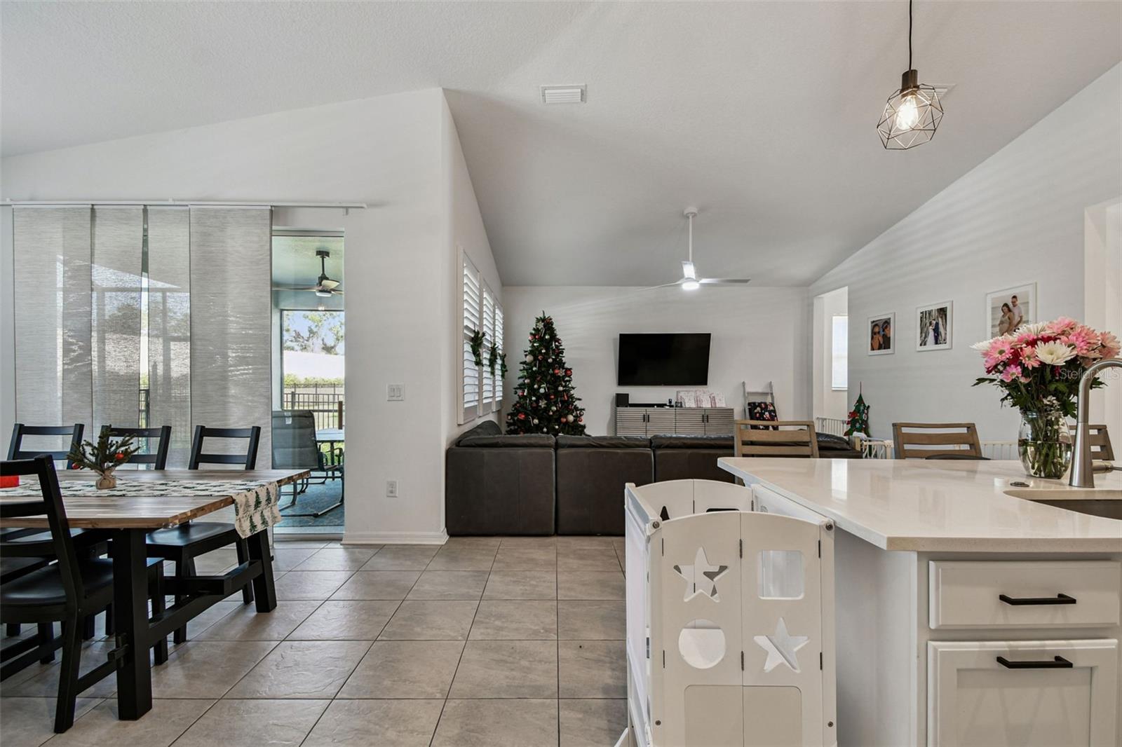 Image 11 of 52 For 11823 Armada Way