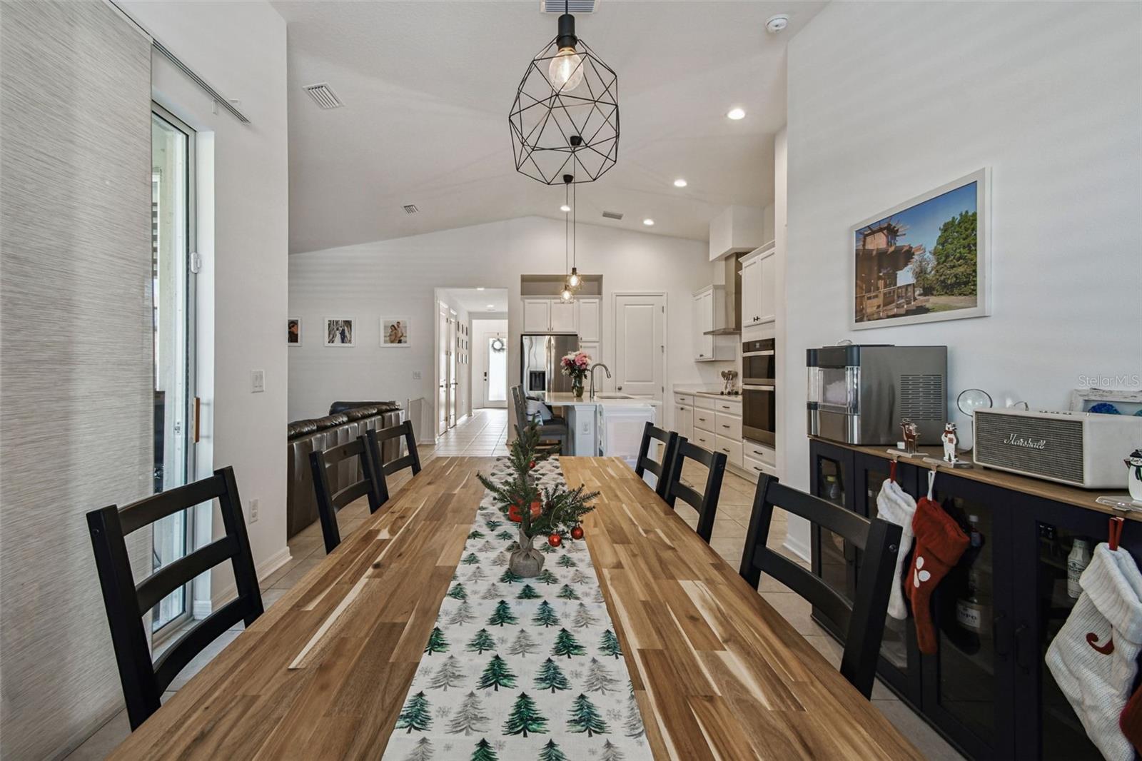 Image 14 of 52 For 11823 Armada Way