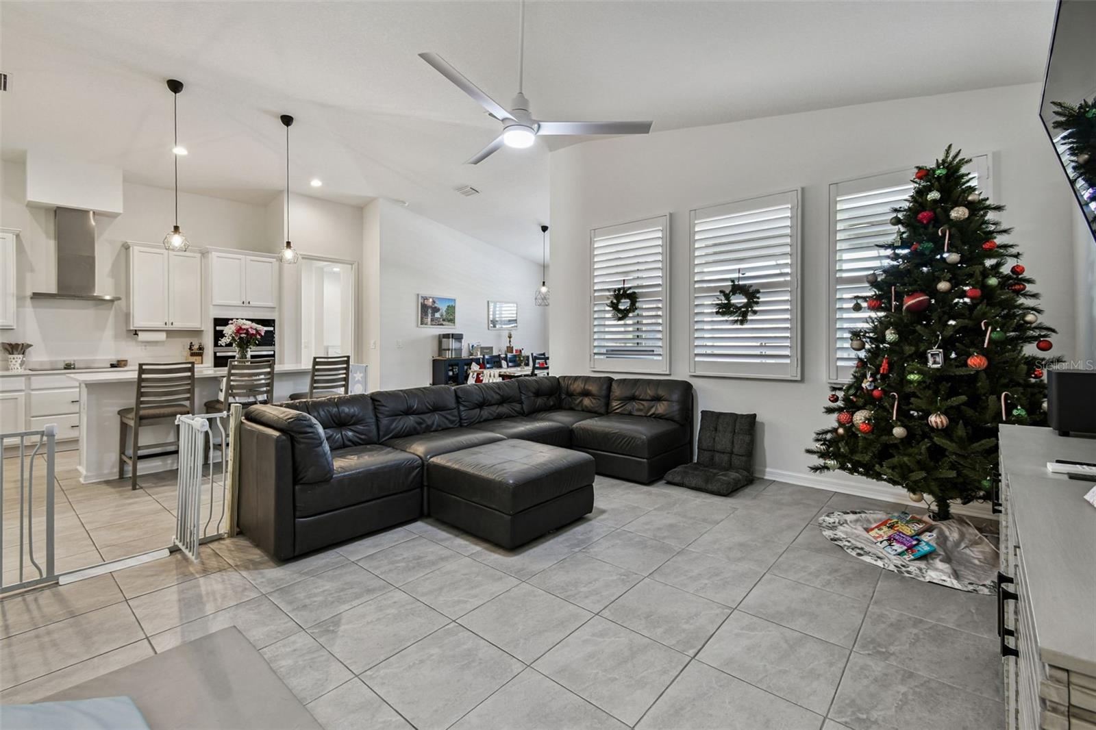 Image 19 of 52 For 11823 Armada Way