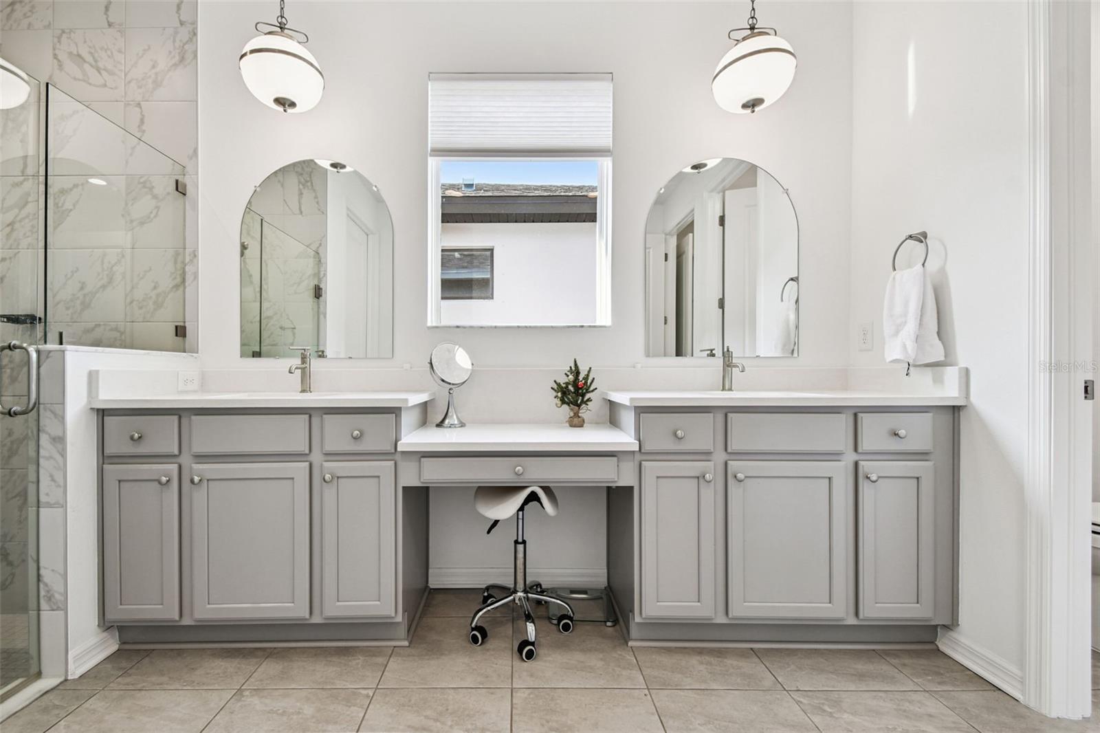 Image 27 of 52 For 11823 Armada Way