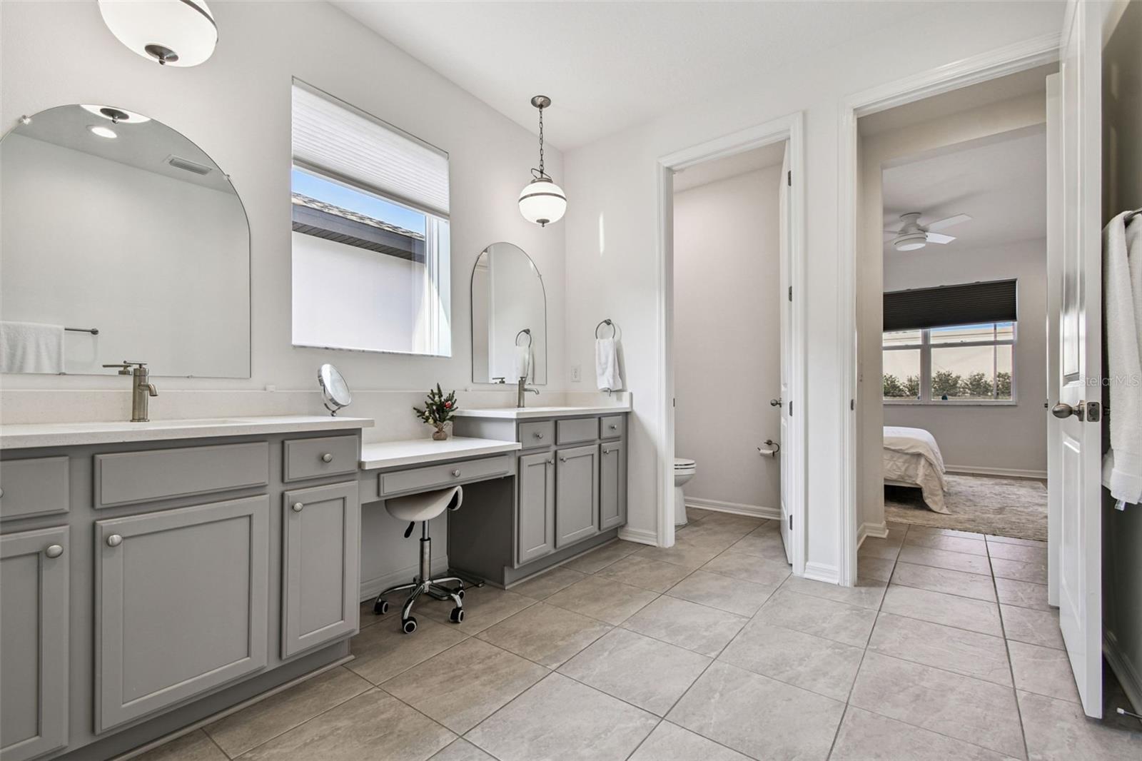 Image 28 of 52 For 11823 Armada Way