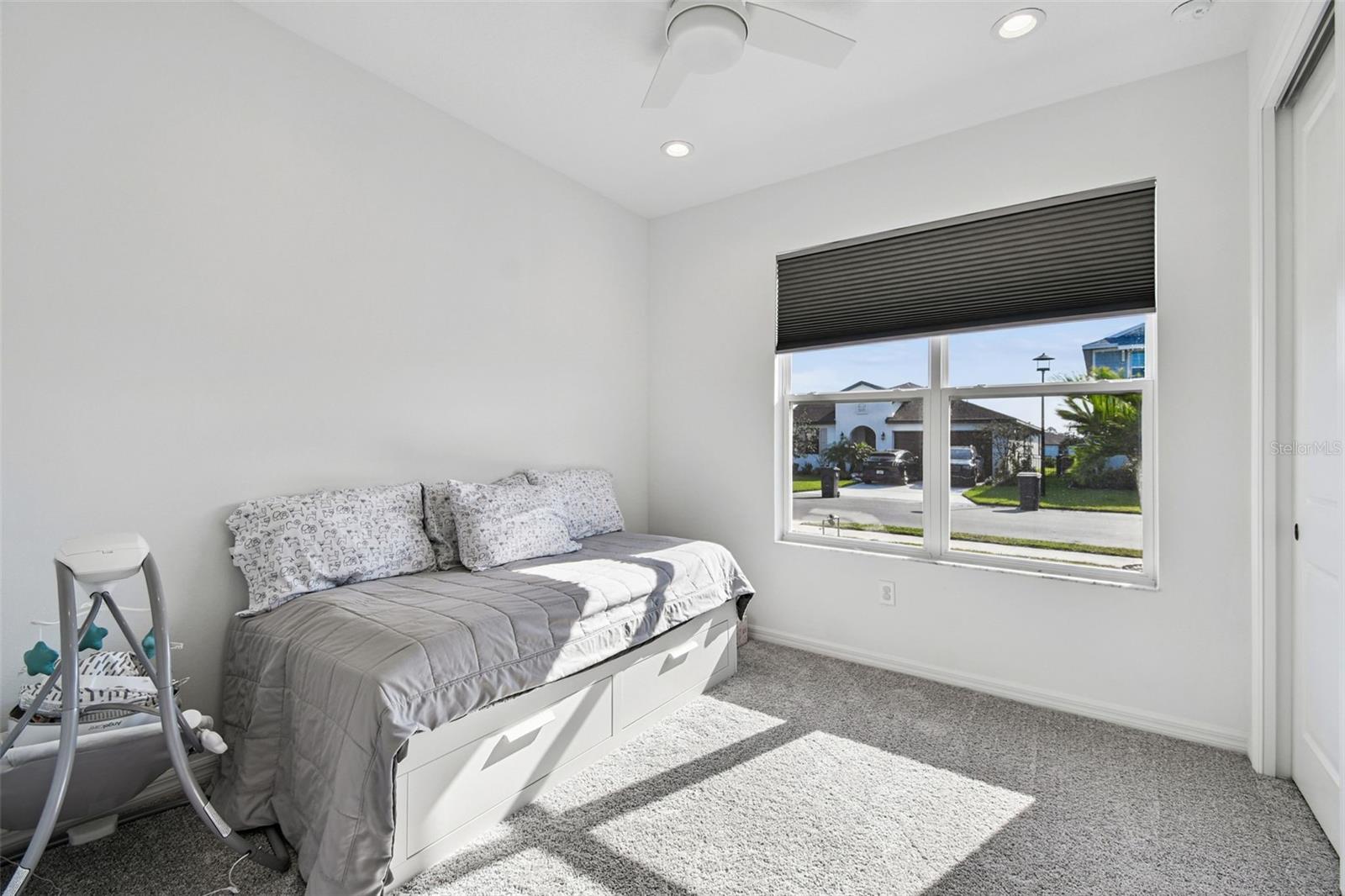 Image 33 of 52 For 11823 Armada Way