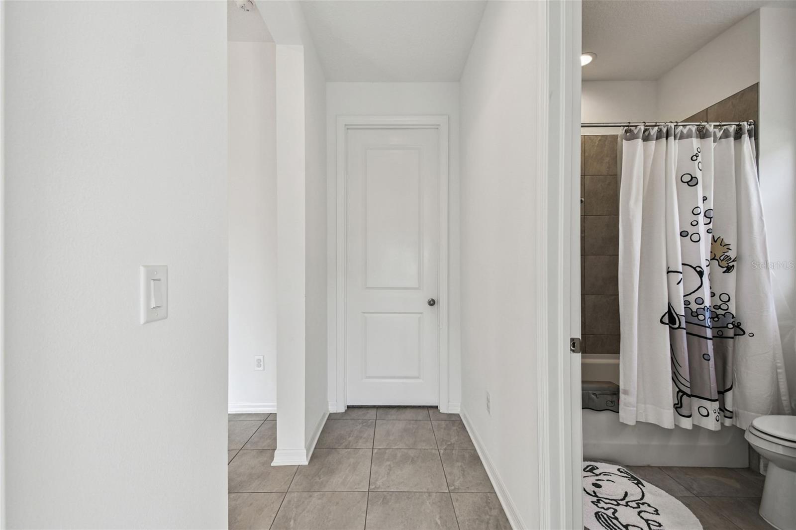 Image 35 of 52 For 11823 Armada Way