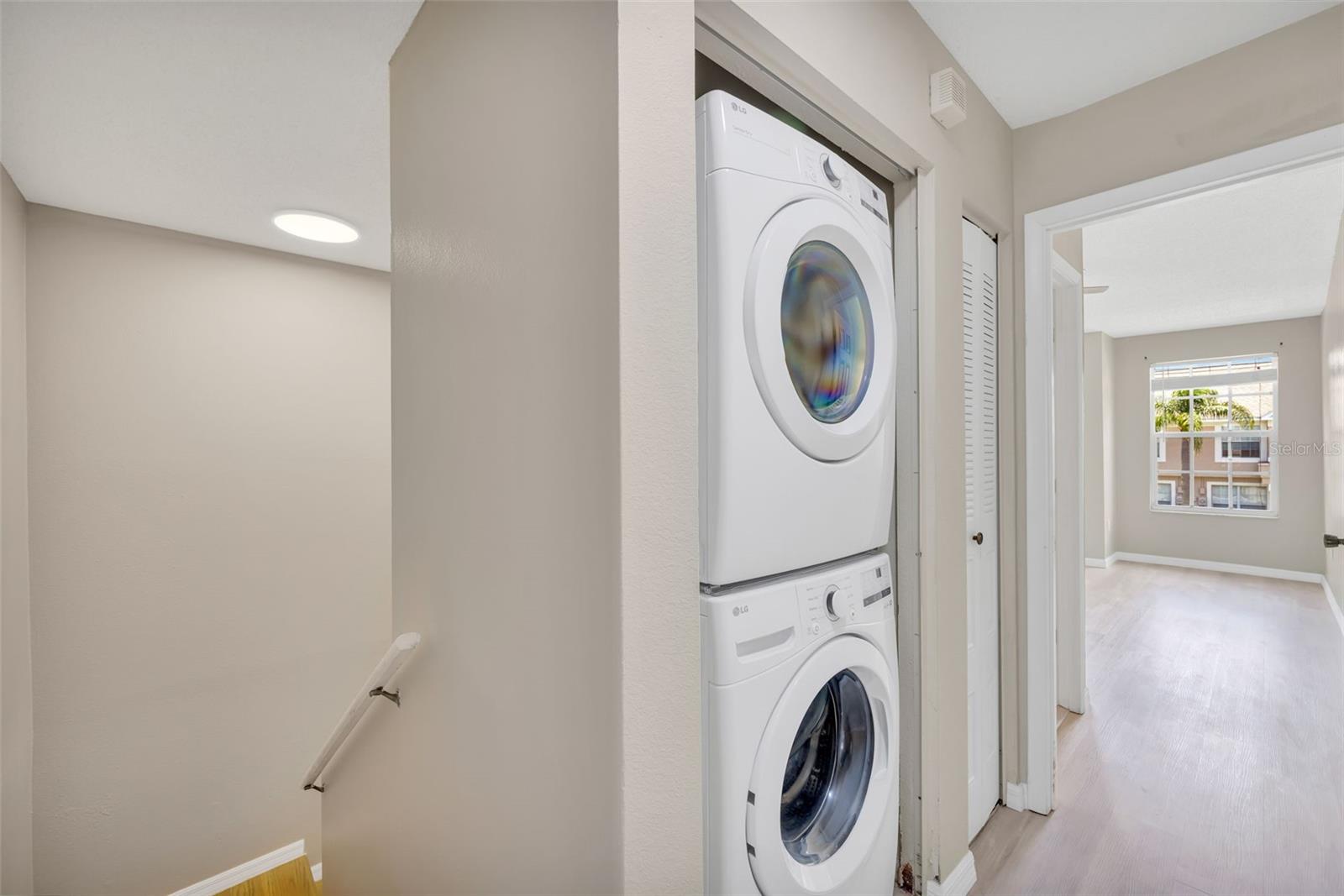 Image 20 of 36 For 632 Kensington Lake Cir