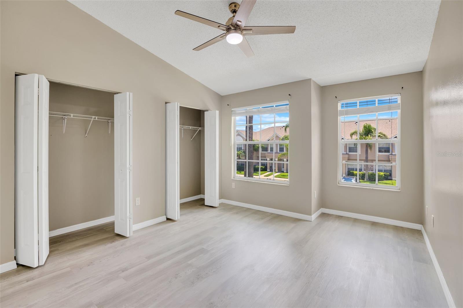 Image 23 of 36 For 632 Kensington Lake Cir