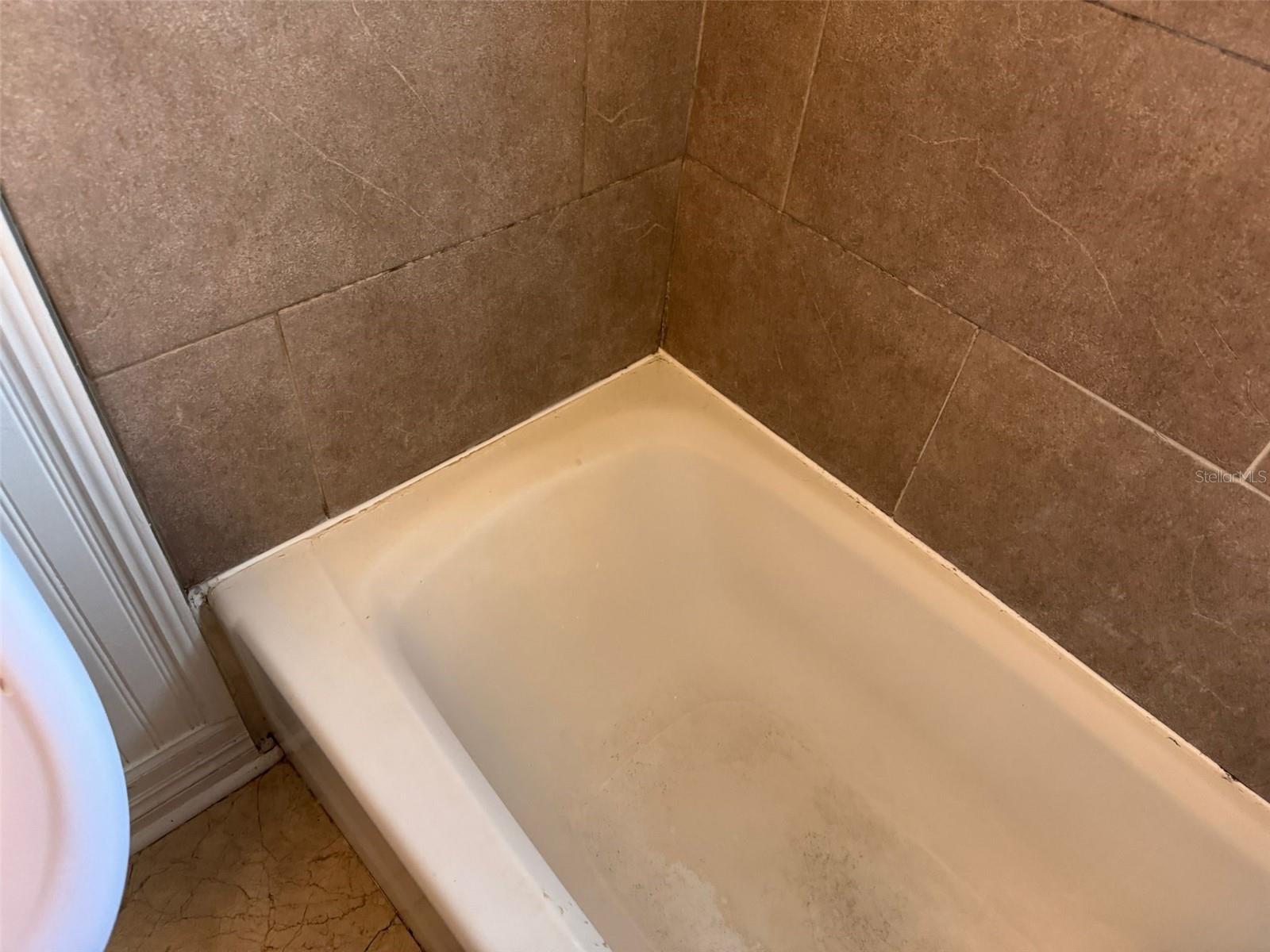 Image 11 of 38 For 1619 Suponic Avenue