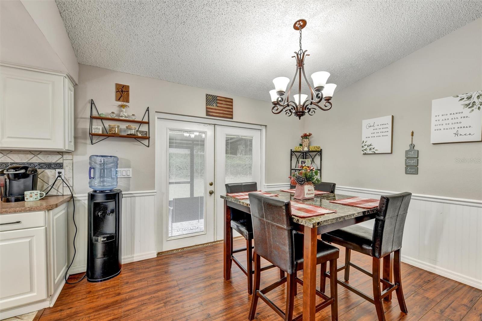 Image 7 of 25 For 11616 Lewis Avenue