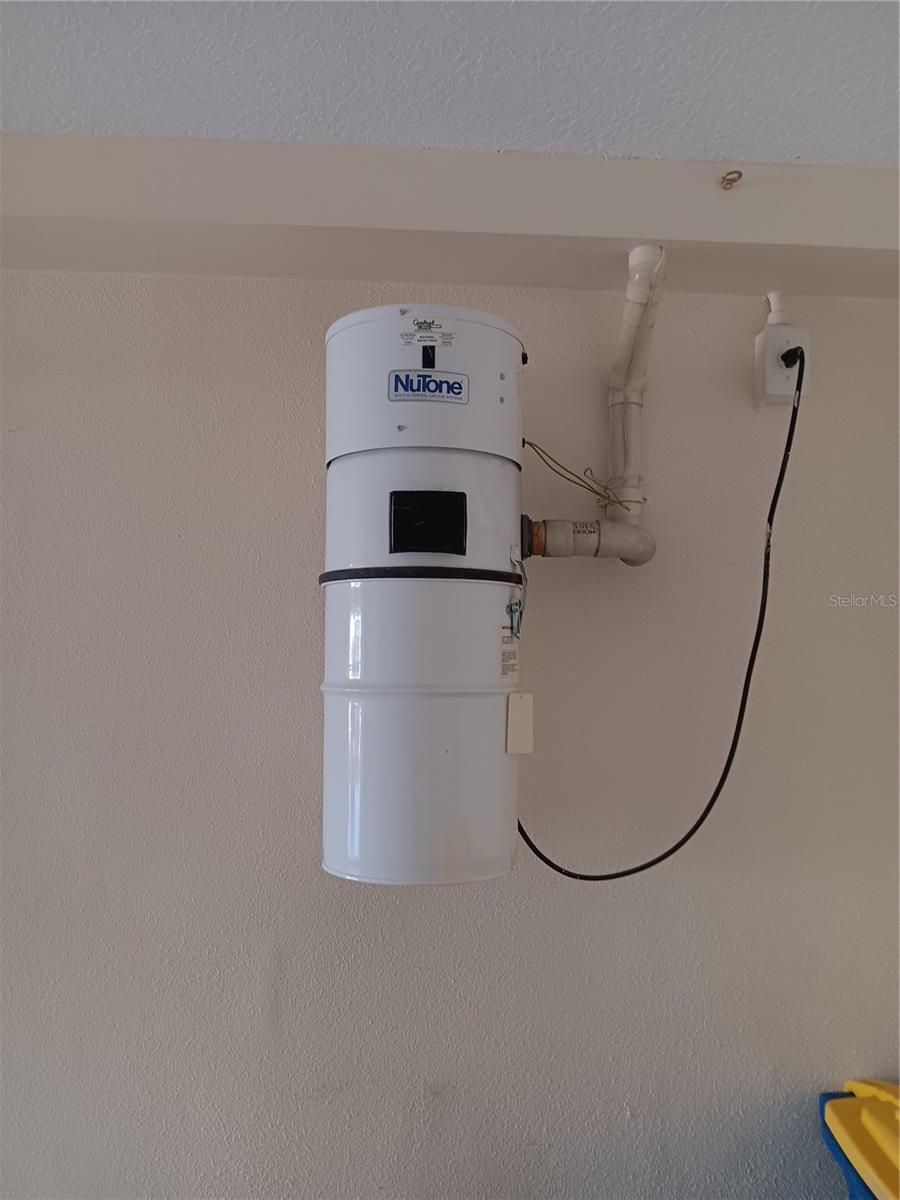 Image 15 of 67 For 200 Brightwater Drive 1