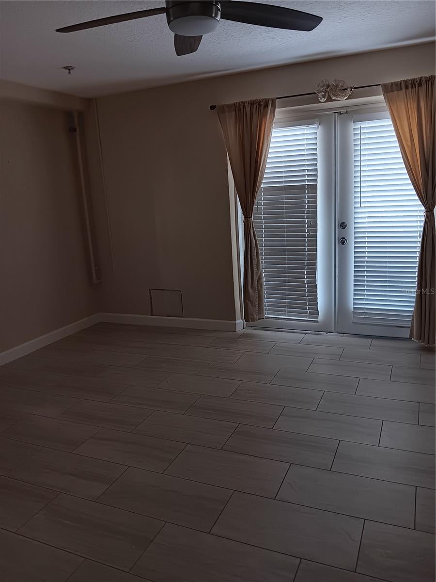 Image 4 of 67 For 200 Brightwater Drive 1