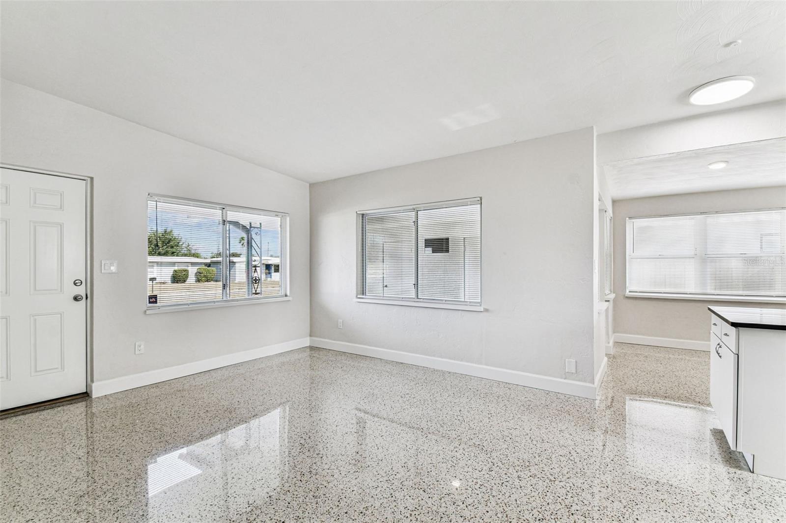 Image 9 of 42 For 4430 13th Avenue N