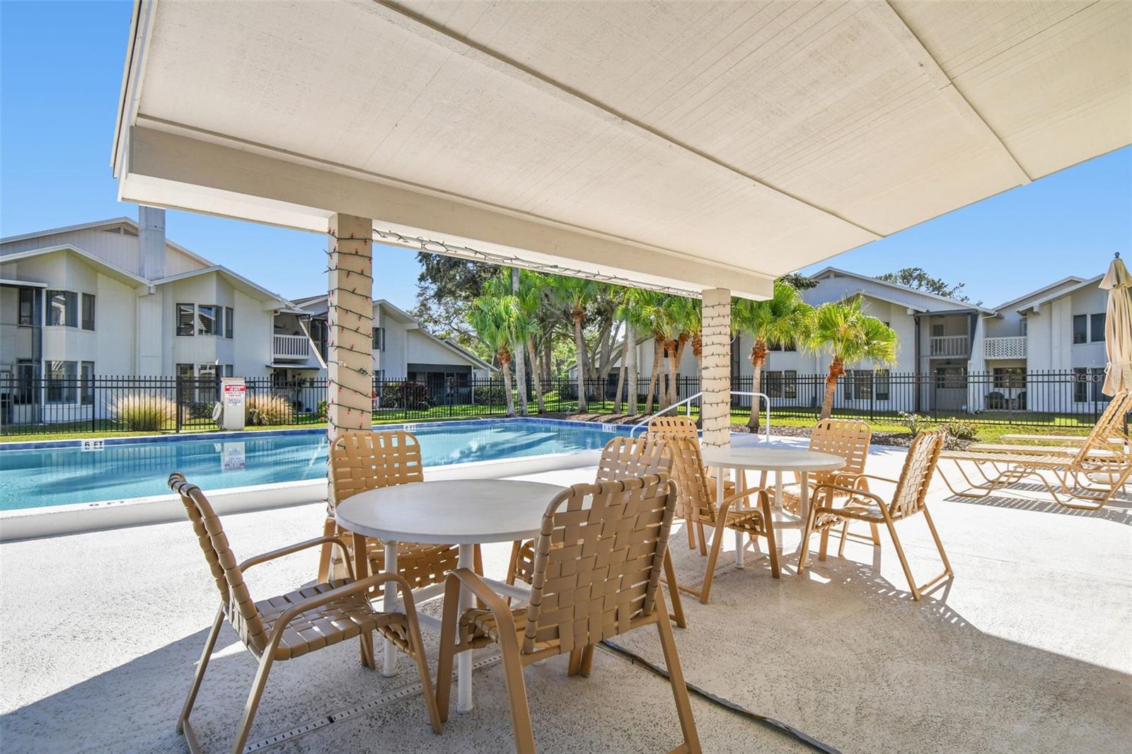 Image 41 of 47 For 474 Lakeview Drive 28