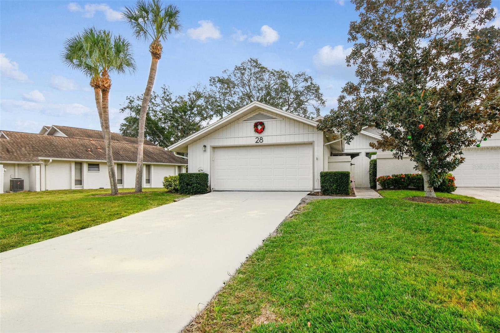 Image 5 of 47 For 474 Lakeview Drive 28