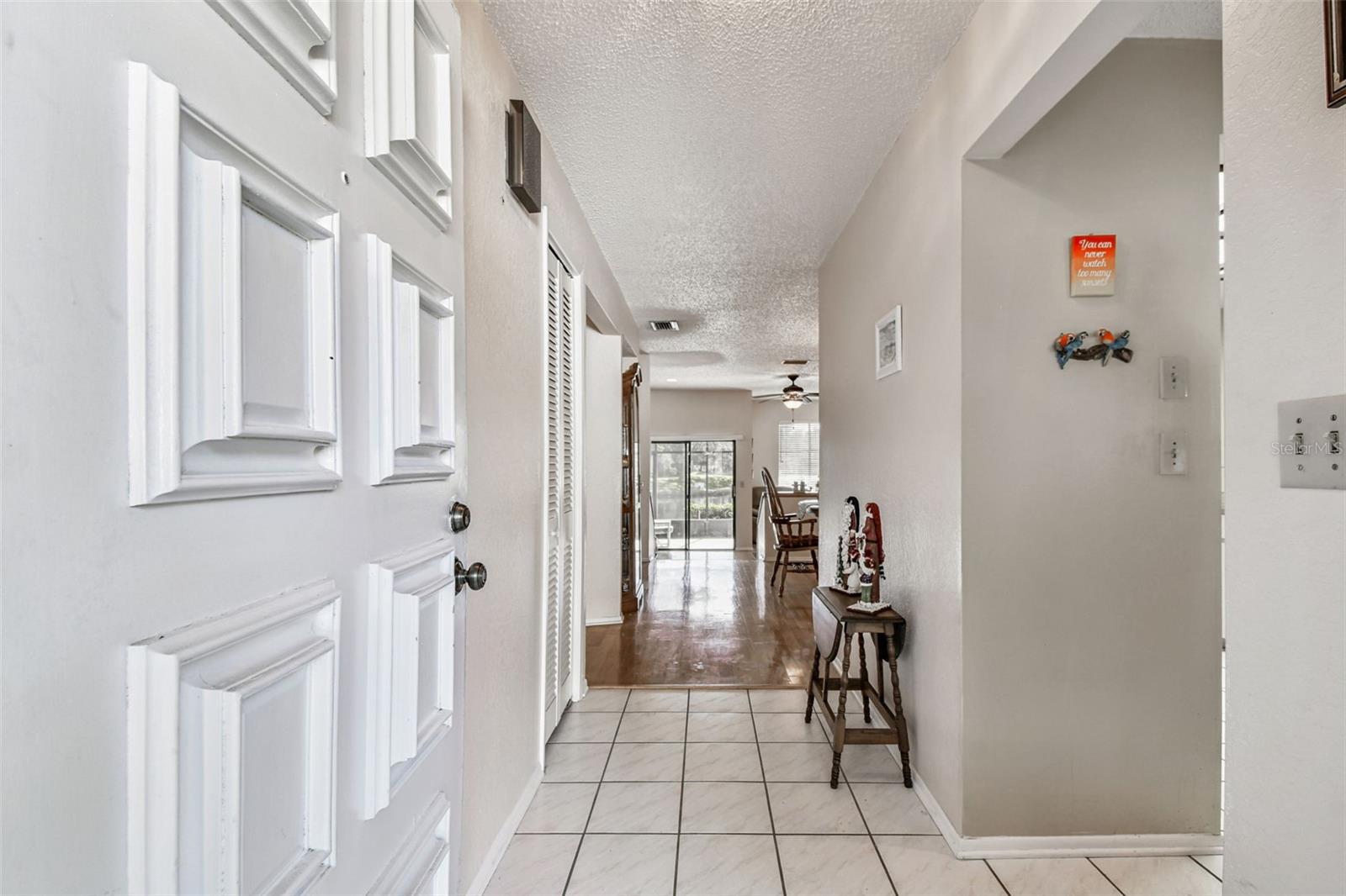 Image 9 of 47 For 474 Lakeview Drive 28