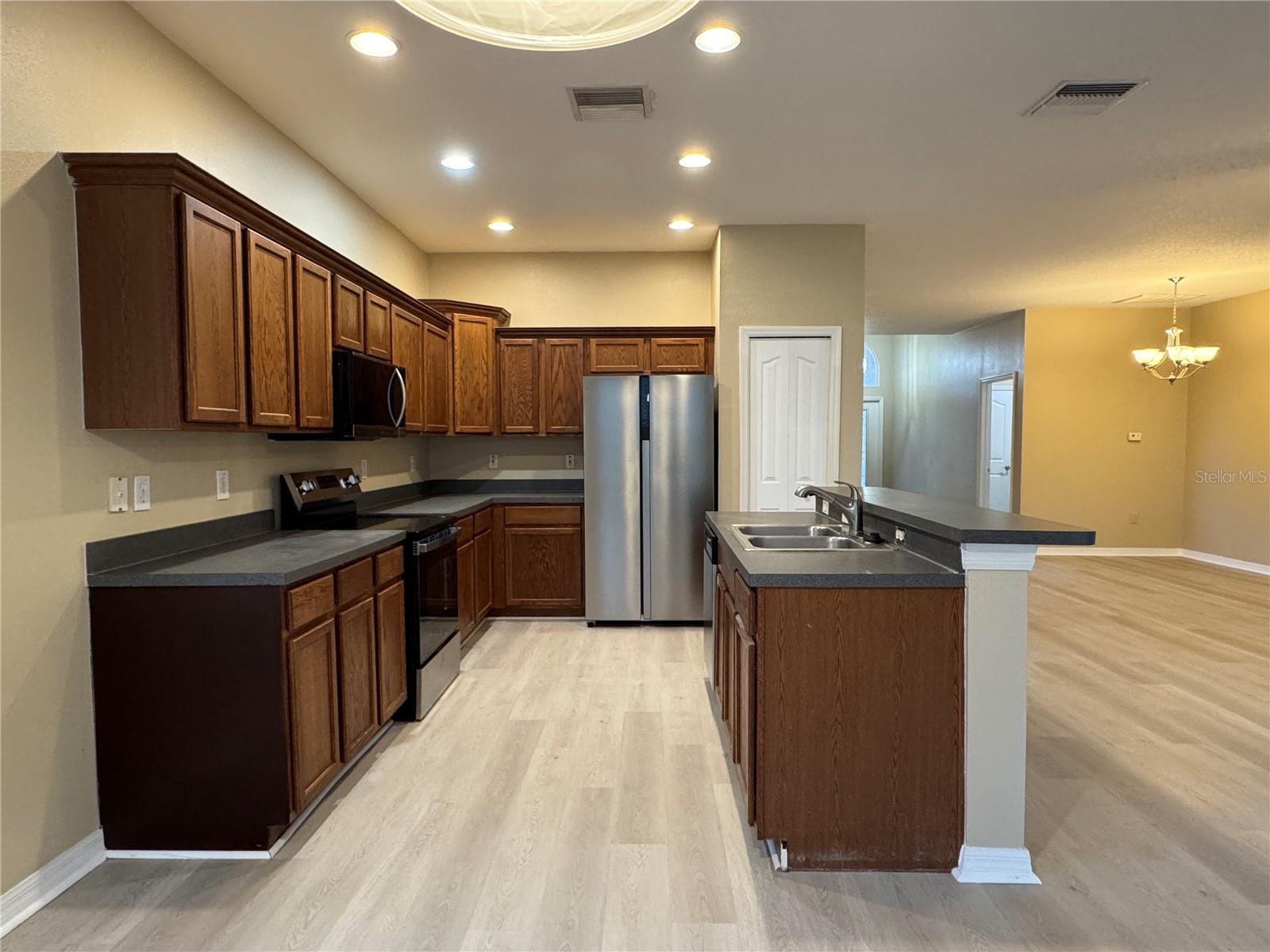 Image 20 of 66 For 8210 Whistling Pine Way