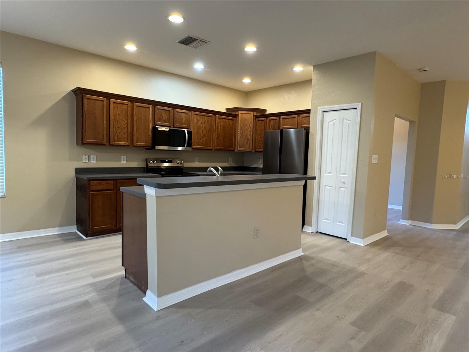 Image 21 of 66 For 8210 Whistling Pine Way