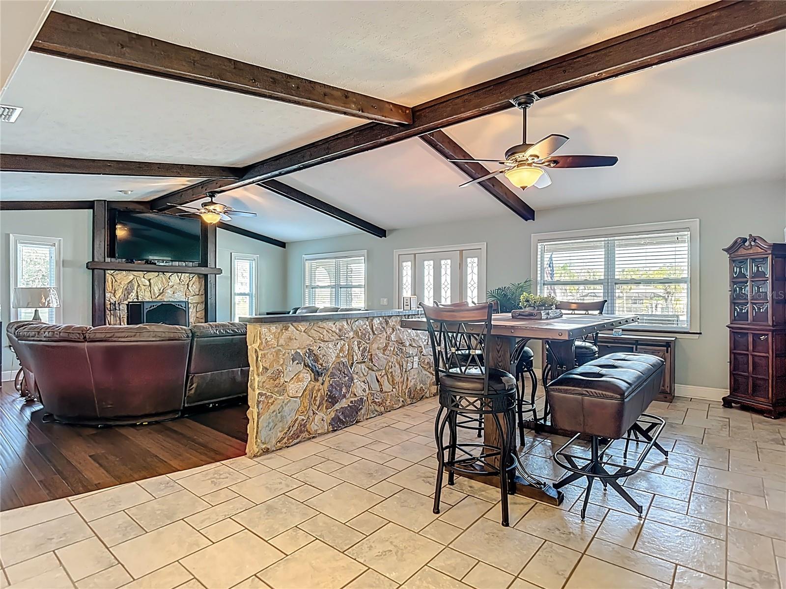 Image 16 of 79 For 5904 Springrun Court