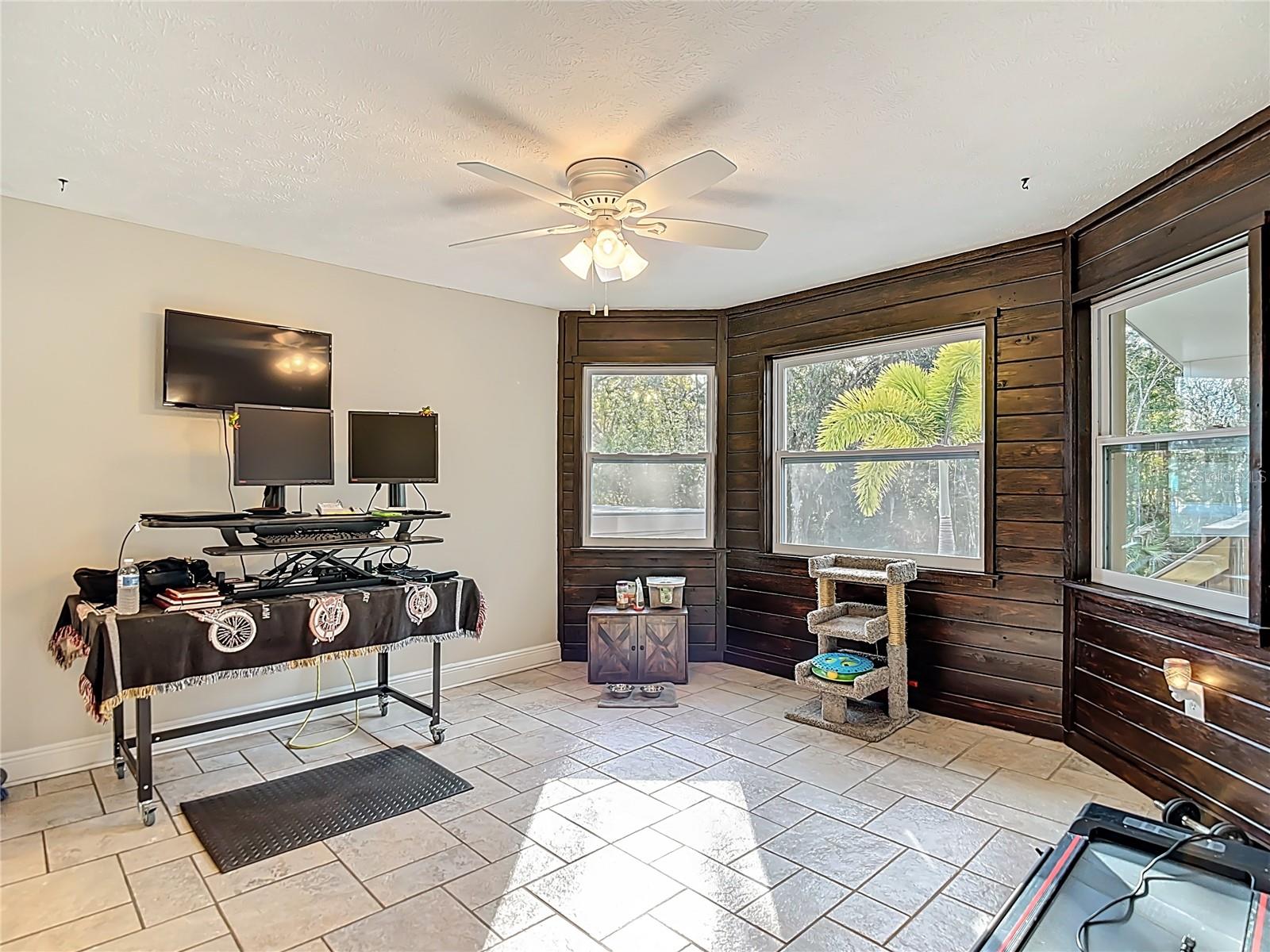 Image 26 of 79 For 5904 Springrun Court