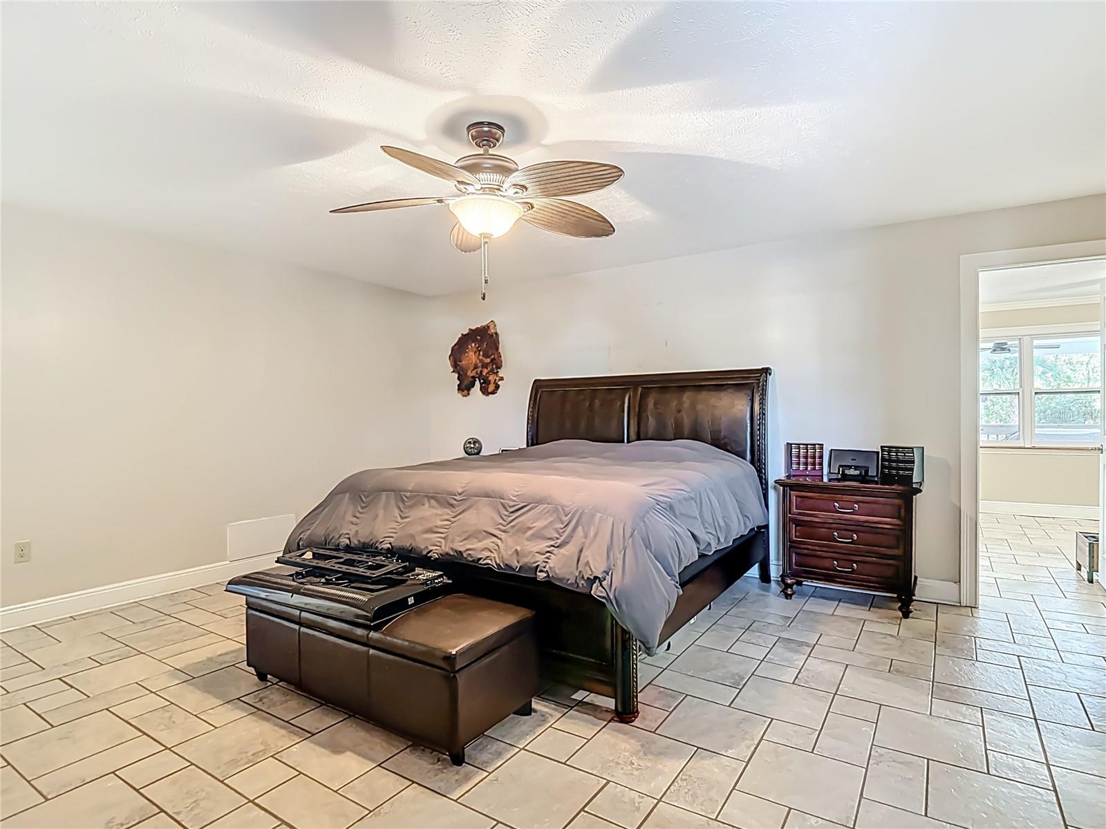 Image 44 of 79 For 5904 Springrun Court