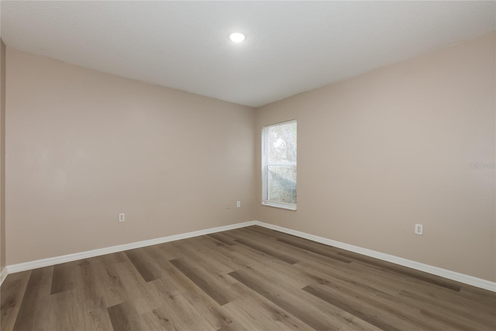 Image 13 of 16 For 6051 Kentucky Avenue