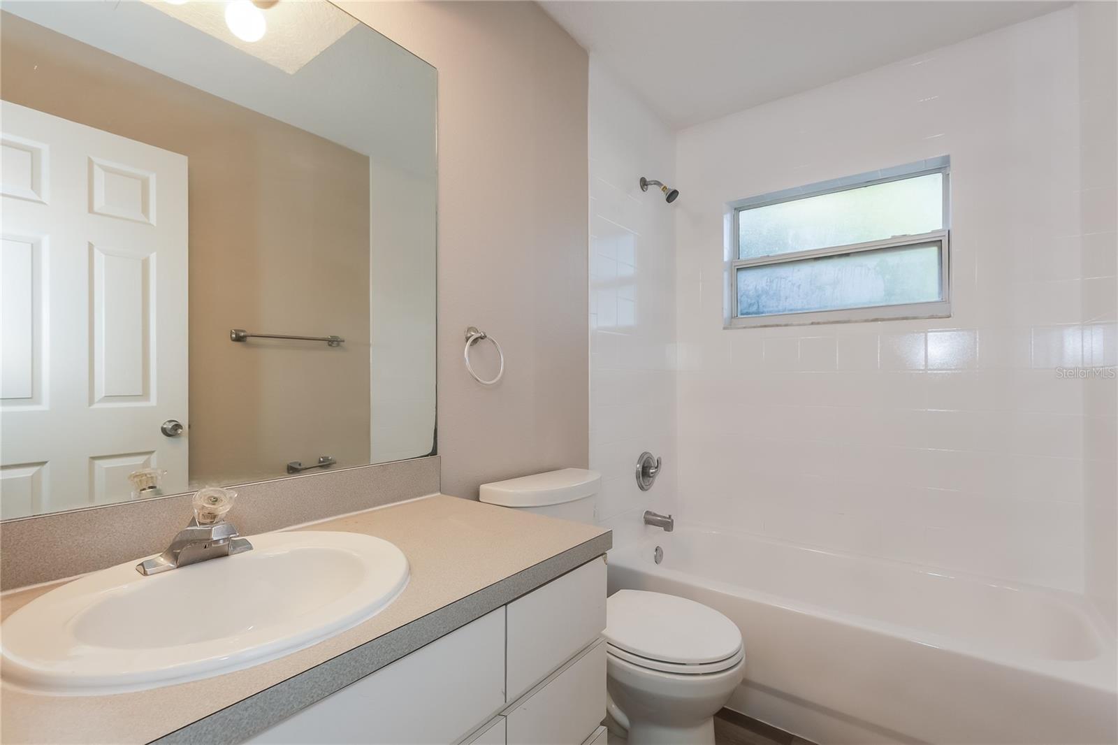 Image 14 of 16 For 6051 Kentucky Avenue