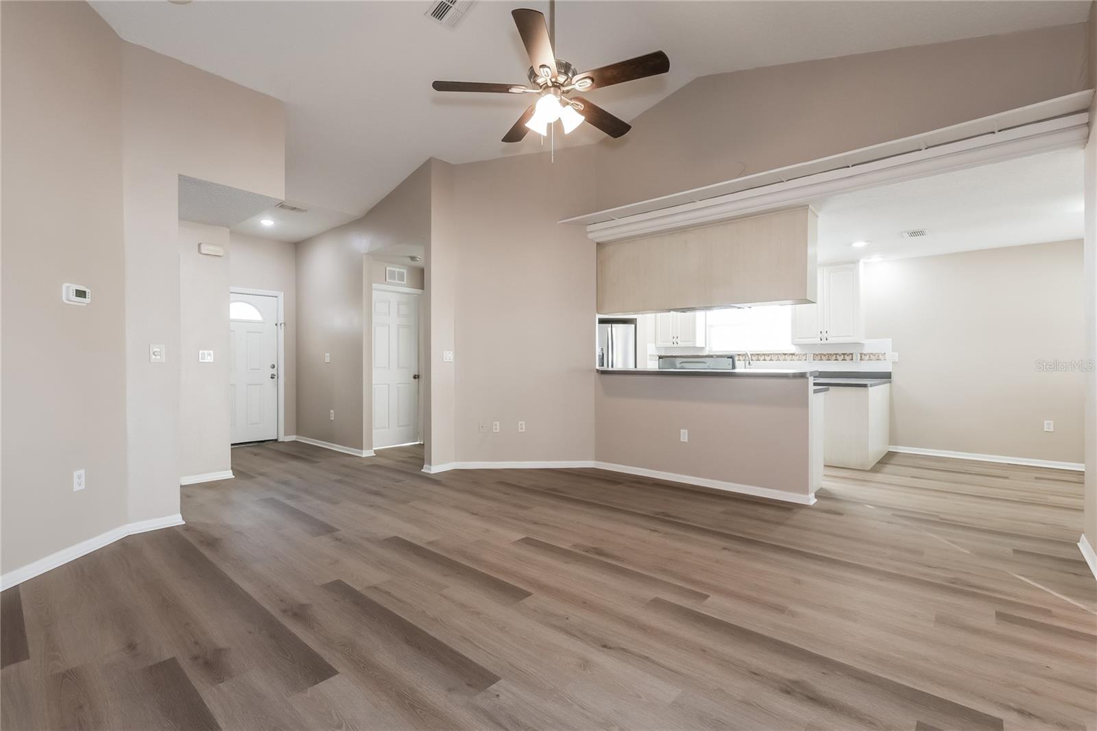 Image 5 of 16 For 6051 Kentucky Avenue