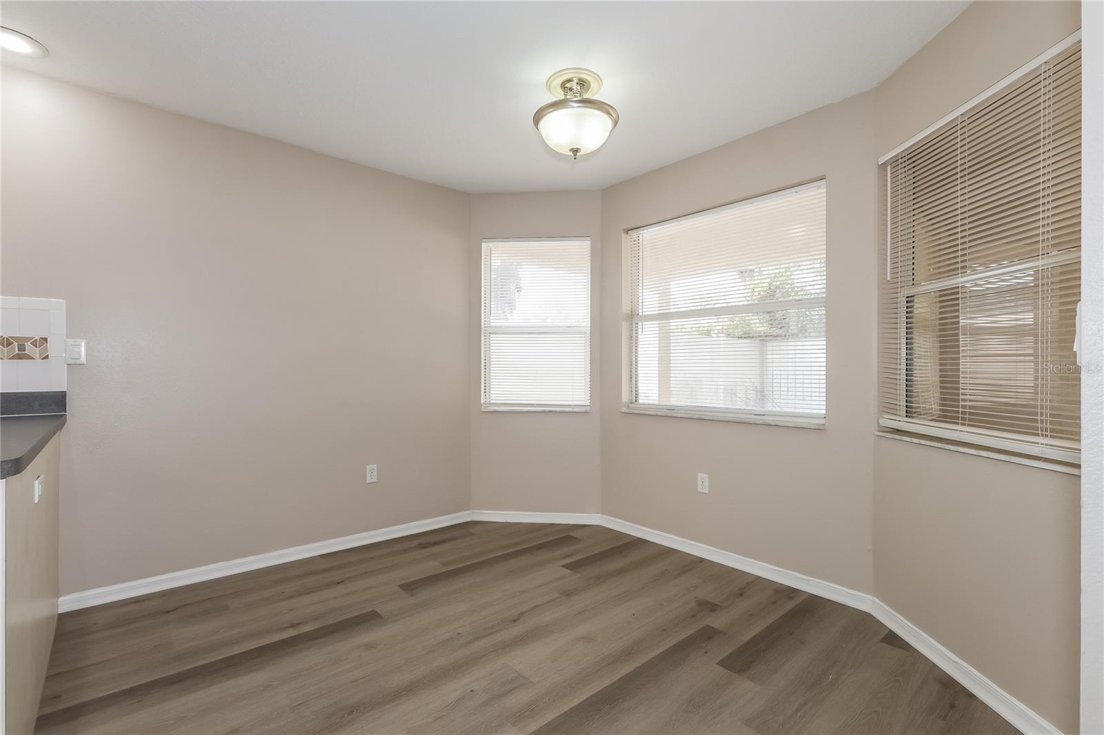 Image 6 of 16 For 6051 Kentucky Avenue