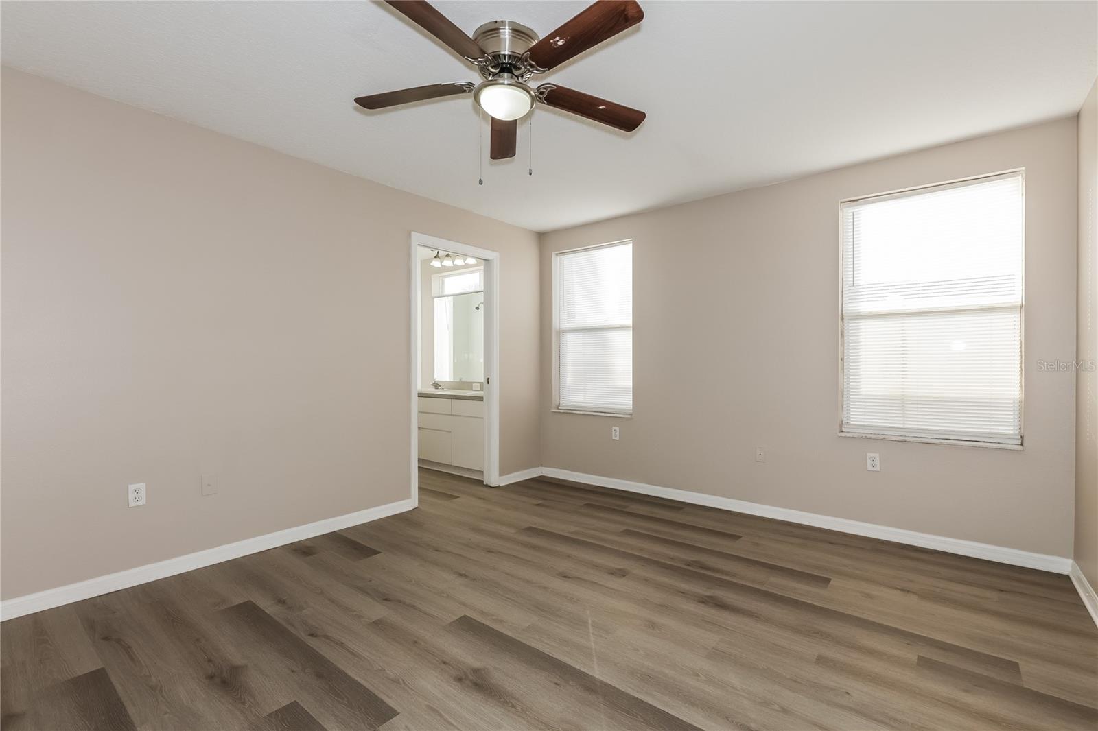 Image 9 of 16 For 6051 Kentucky Avenue