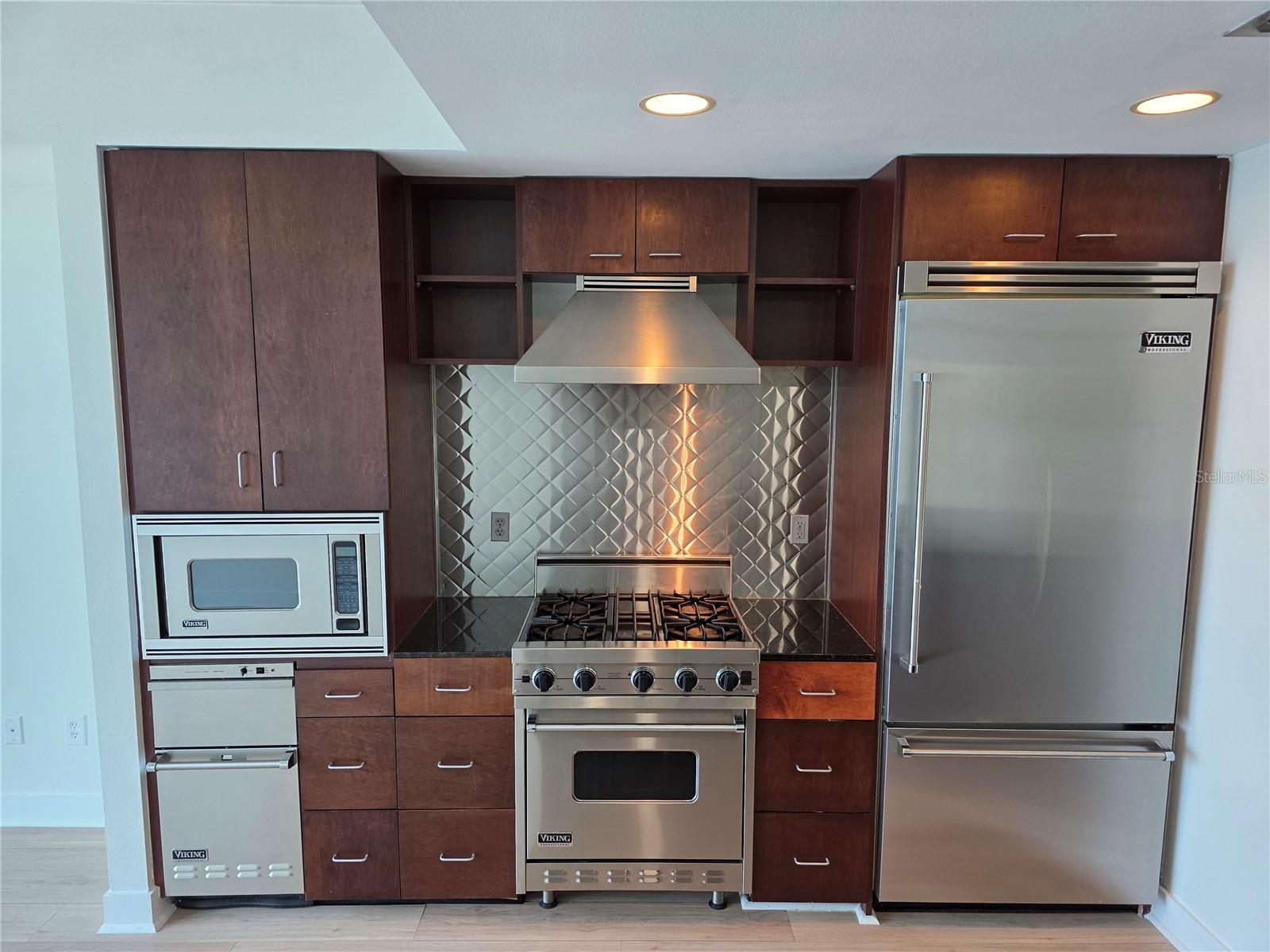 Image 16 of 37 For 1208 Kennedy Boulevard 1020