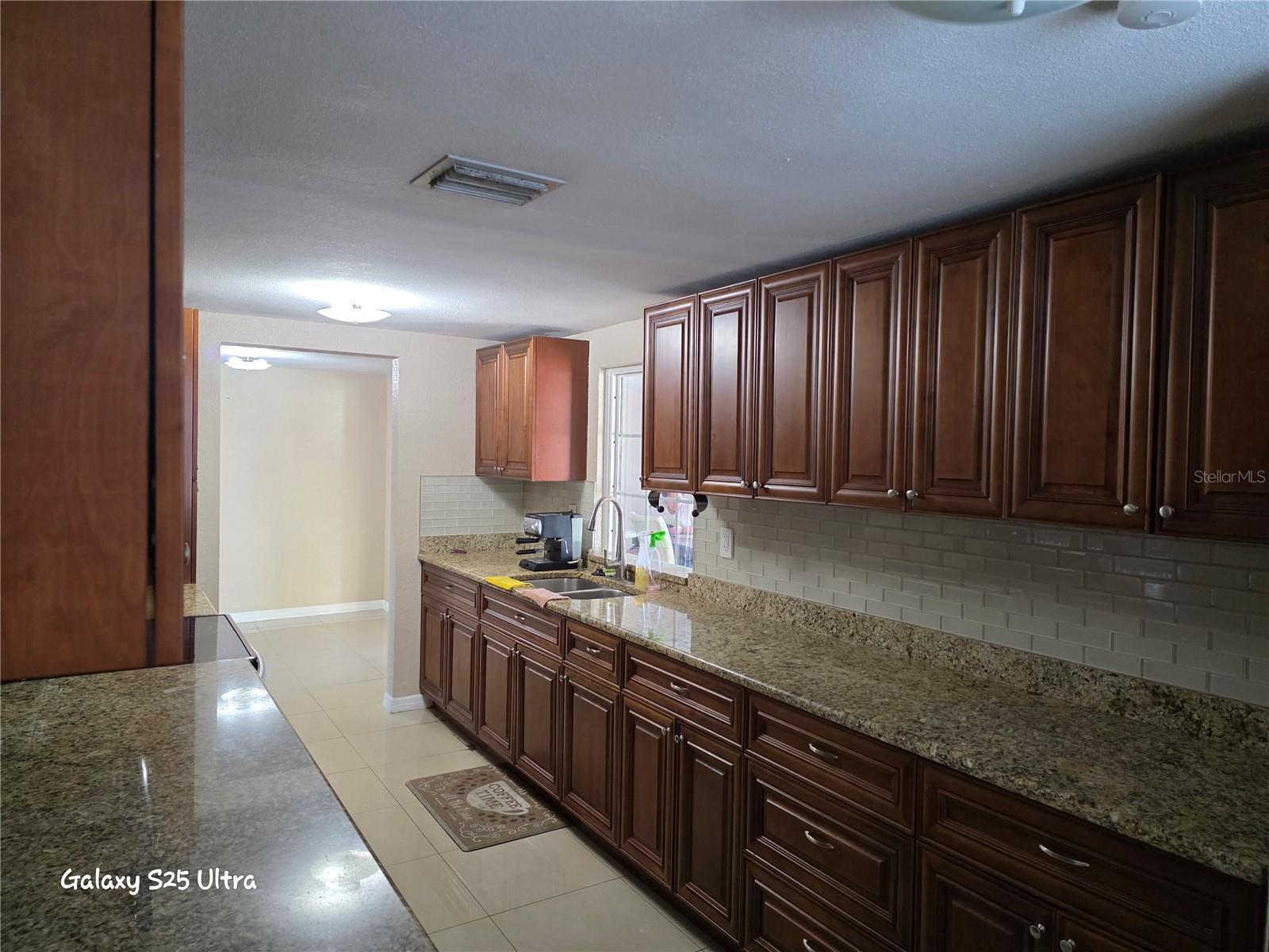 Image 10 of 16 For 7024 Ivanhoe Drive