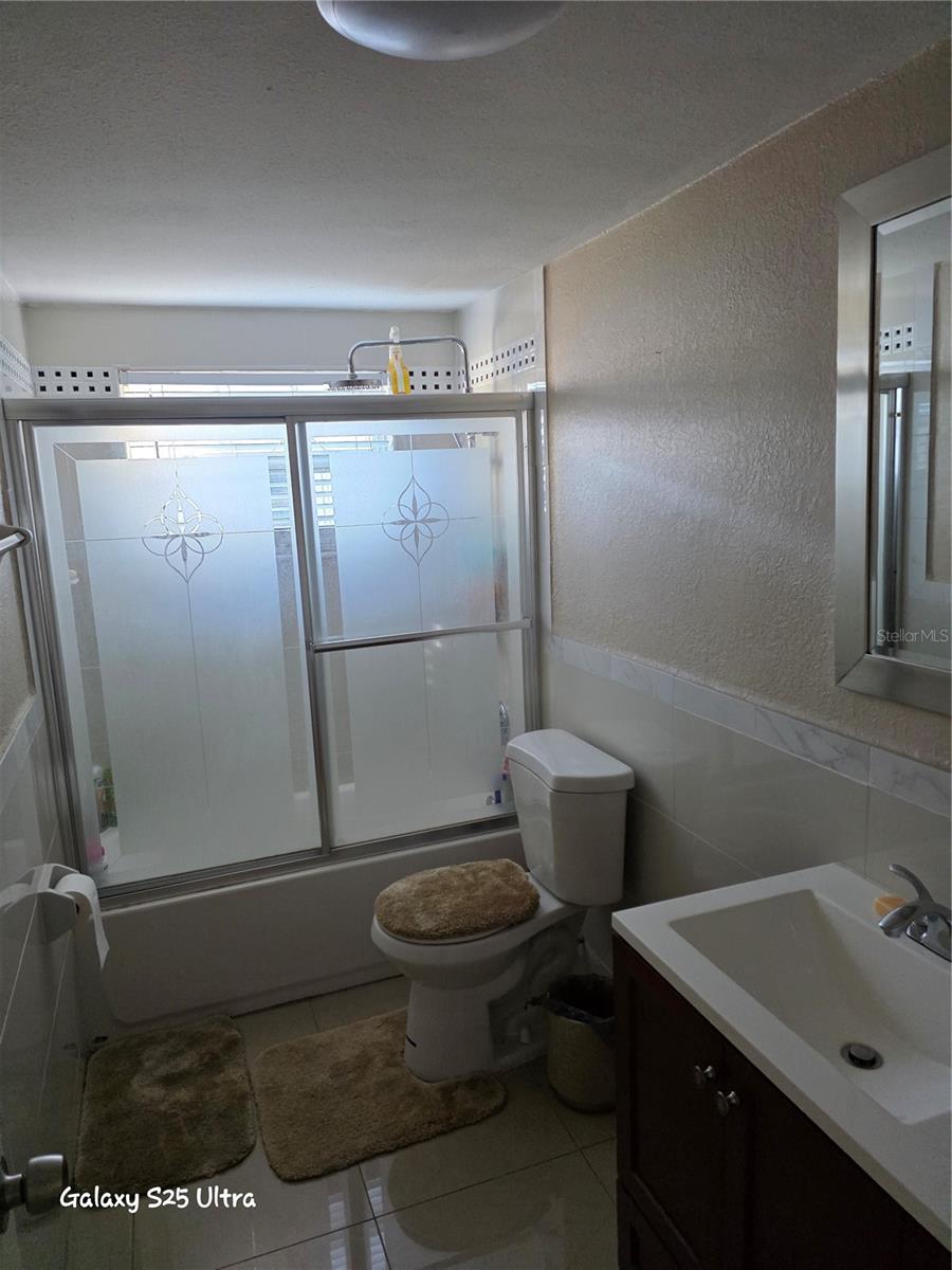 Image 14 of 16 For 7024 Ivanhoe Drive