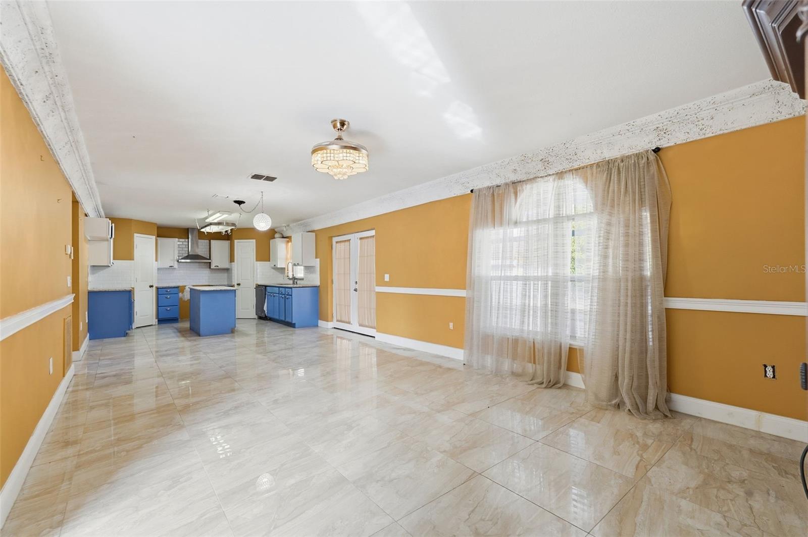 Image 14 of 58 For 350 Corsica Court